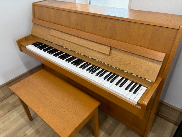 カワイ　中古ピアノ　CX-4