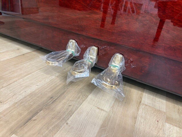 カワイ　中古ピアノ　KL32BG