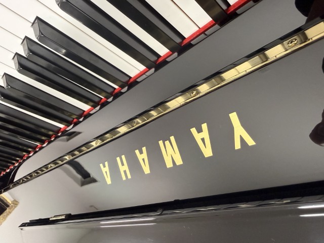 ヤマハ 中古ピアノ MC301