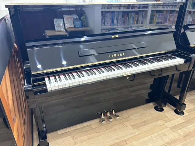 ヤマハ　中古ピアノ　U1F