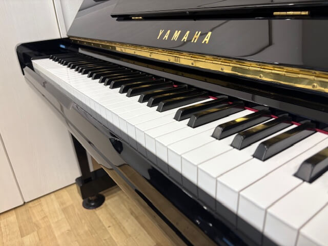 ヤマハ　中古ピアノ　U300