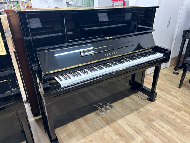 ヤマハ　中古ピアノ　UX-1(サイレント付)