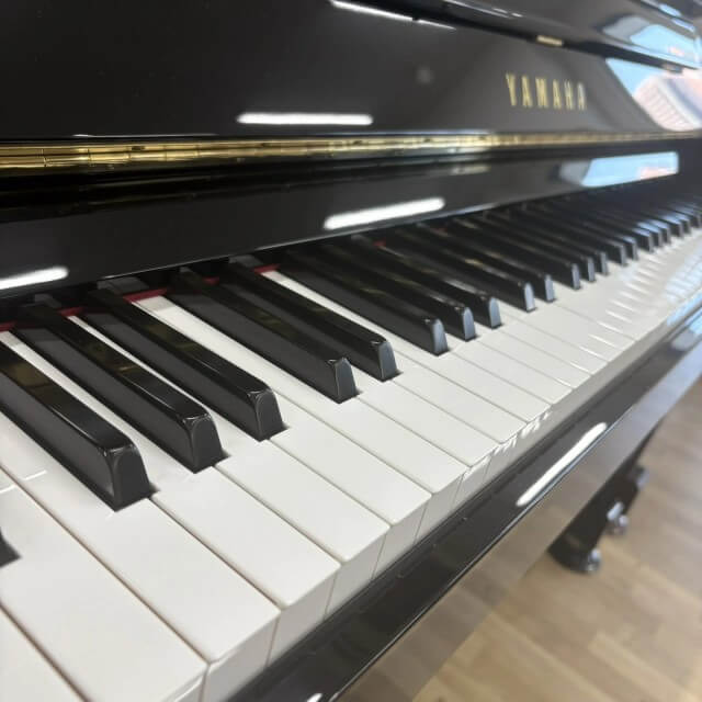 ヤマハ 中古ピアノ YM11
