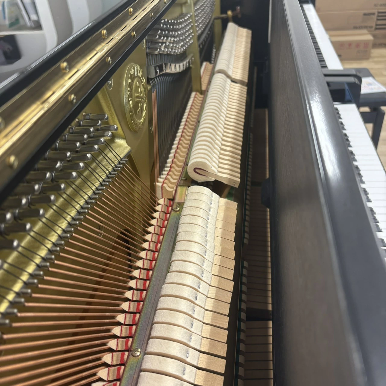 ヤマハ　中古ピアノ　YU1S(純正サイレント付)