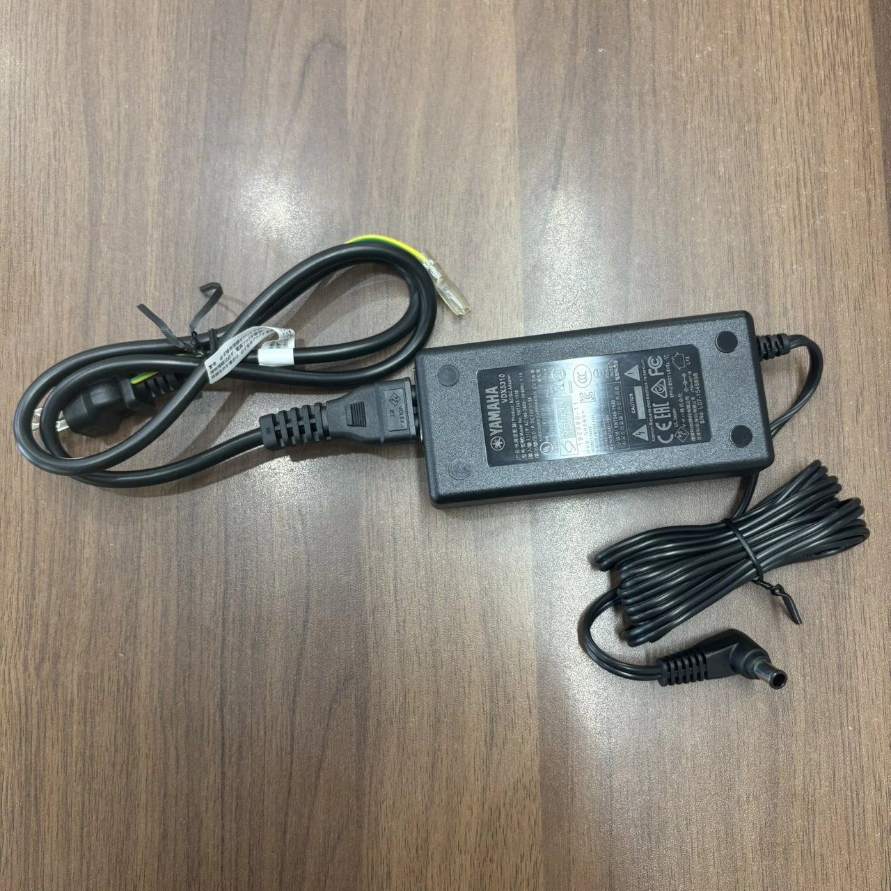 ヤマハ　中古ピアノ　YU1S(純正サイレント付)